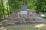 Pomnik ku czci ofiar Zagłady na cmentarzu żydowskim w Bieczu