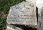 Fragment macewy na cmentarzu żydowskim w Busku-Zdroju