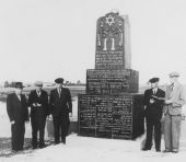 Odsłonięcie pomnika na cmentarzu żydowskim w Kraśniku