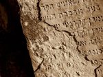 hebrajskie inskrypcje na macewie