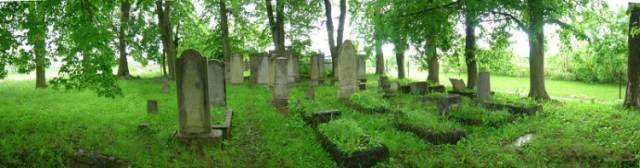 Mikołajki - panoramiczne zdjęcie cmentarza żydowskiego