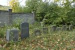 Nagrobki na cmentarzu żydowskim w Myślenicach