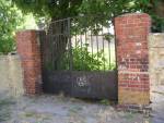 Strzegom - brama cmentarza żydowskiiego