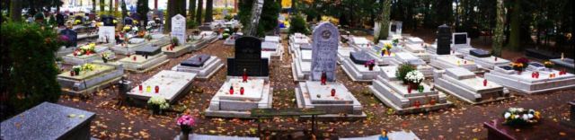 Kwatera żydowska na Cmentarzu Centralnym w obiektywie Mirosława Wiślickiego 